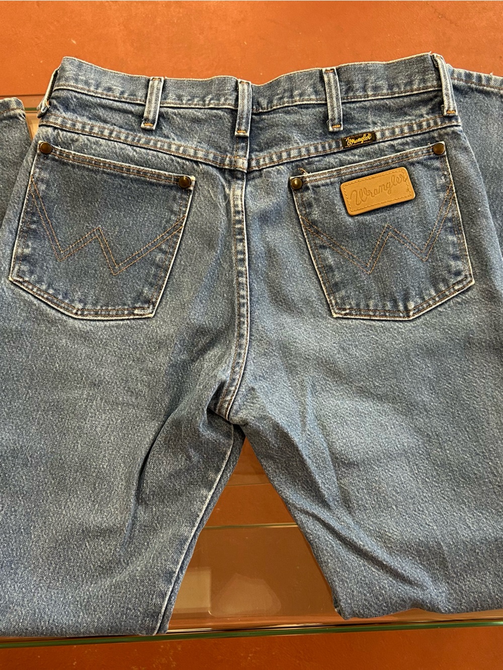 Wrangler Light Blue Straight Leg Denim Jeans with Leather Patch 31x30